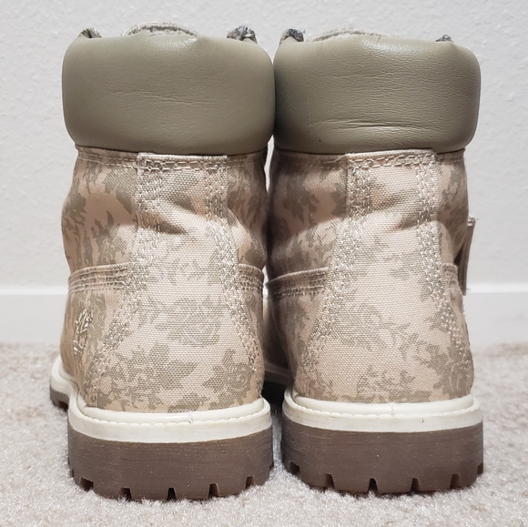Timberland 6" Limited Edition 6248B Cream Floral boots - Picture 10 of 13